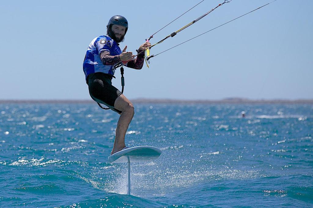 Eneour Puille-Stephan in the lead, foiling, but still has time for a thumbs up. © Bernie Kaaks